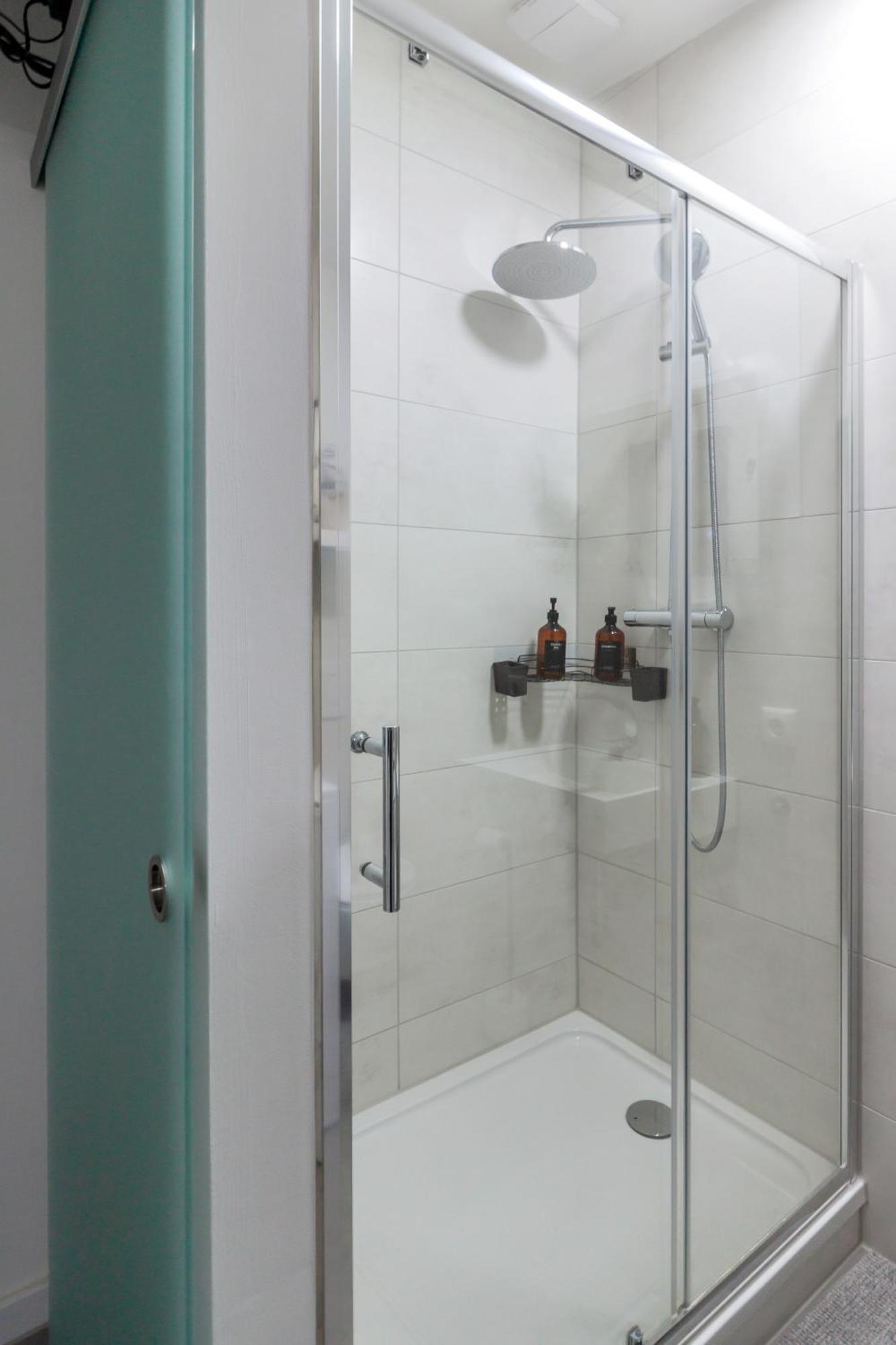 מגדבורג Ferienwohnung Domspatz Mit Klimaanlage מראה חיצוני תמונה
